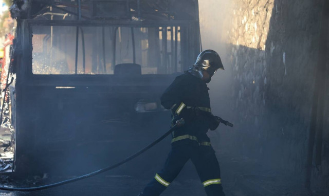 Φωτιά στο λεωφορείο  608