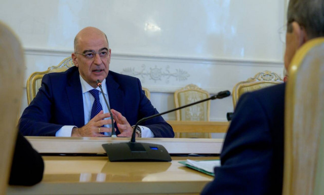 Πόλεμος στην Ουκρανία: Έκτακτη σύσκεψη στο ΥΠΕΞ υπό τον Δένδια - Διάβημα στον Ρώσο πρέσβη