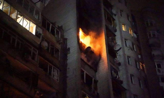 Πόλεμος στην Ουκρανία: Η στιγμή κατάρριψης ρωσικού μαχητικού στο Κίεβο