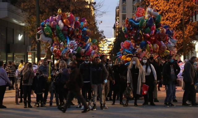 Κορονοϊός: Η γεωγραφική κατανομή των 15.909 κρουσμάτων - 5.562 στην Αττική - 1600 στη Θεσσαλονίκη