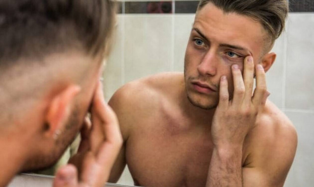 Πώς ο ύπνος επηρεάζει τις ρυτίδες σου