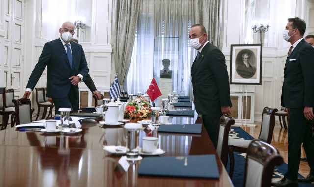 Δένδιας σε Τσαβούσογλου: Είναι πασιφανές ποιες χώρες σέβονται τις θεμελιώδεις αξίες του ΟΗΕ