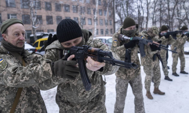 Πόλεμος στην Ουκρανία: Η Ρωσία απαγορεύει στα media τον όρο «εισβολή»