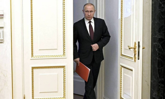 Πόλεμος Ουκρανία: Ποιος θα σταματήσει τον Πούτιν; Το ιστορικό λάθος της Ε.Ε. και το «δίκοπο μαχαίρι»