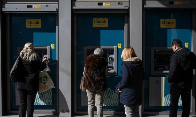 Έκτακτο επίδομα Πάσχα: Οι τέσσερις παράγοντες που θα κρίνουν τις αποφάσεις