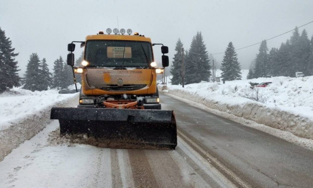 Κακοκαιρία Μπιάνκα: Πού έχει διακοπεί η κυκλοφορία - Σε επιφυλακή η Θεσσαλία για τα ποτάμια