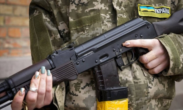 Πόλεμος στην Ουκρανία: Το Κίεβο συγκροτεί λεγεώνα ξένων μαχητών για να αντιμετωπίσει την Ρωσία