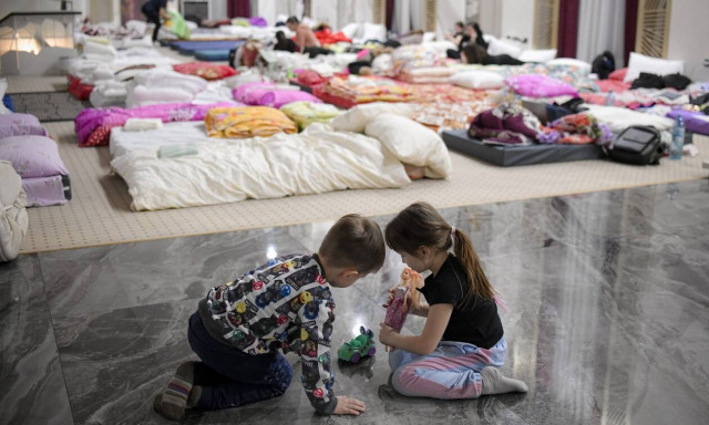 Πόλεμος στην Ουκρανία: Ιστορίες και εικόνες που συγκλονίζουν - Η ζωή μέσα στη φρίκη του θανάτου