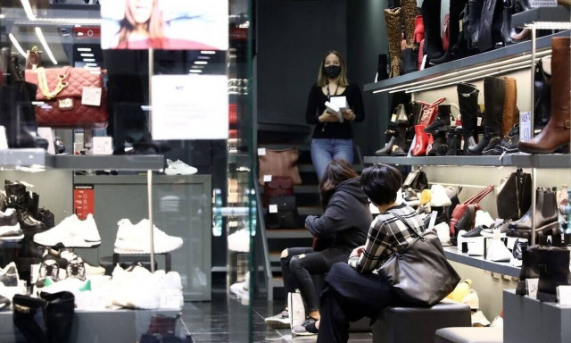 Χειμερινές εκπτώσεις 2022: Λήγουν σήμερα, αλλά οι προσφορές θα συνεχιστούν