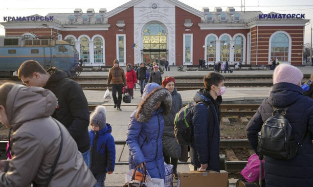 Ρωσία: Οι άμαχοι μπορούν να εγκαταλείψουν το Κίεβο