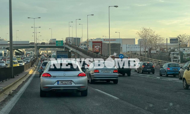 Κίνηση τώρα: Πολλά προβλήματα στον Κηφισό, καθυστερήσεις και ταλαιπωρία