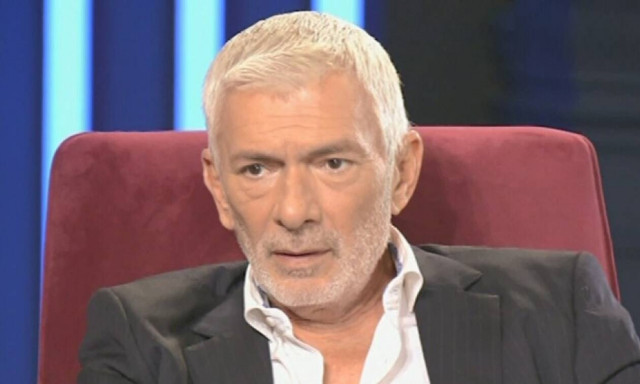 Ερρίκος Πετιλόν: «Έθαψα μόνος τη μάνα μου, δεν είχα λεφτά να πληρώσω το γραφείο τελετών»