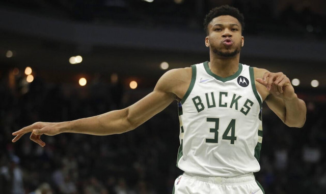 ΝΒΑ: Τα «ελάφια» αγρίεψαν και με ηγέτη τον Γιάννη Αντετοκούνμπο διέλυσαν τους Χόρνετς