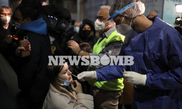First refugees from Ukraine arrive in Athens