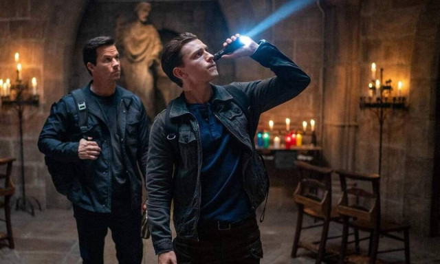 O Τομ Χόλαντ συνεχίζει να οδηγεί την κούρσα του ελληνικού box office