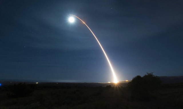 Πόλεμος στην Ουκρανία: Οι ΗΠΑ ανέβαλαν τη δοκιμή διηπειρωτικού βαλλιστικού πυραύλου