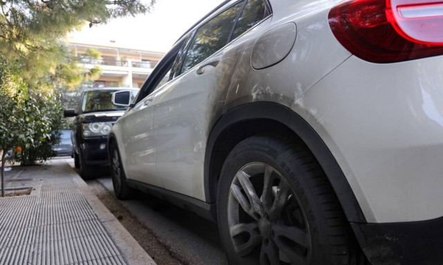 Μπαράζ εμπρηστικών επιθέσεων σε Αθήνα, Βύρωνα, Αιγάλεω