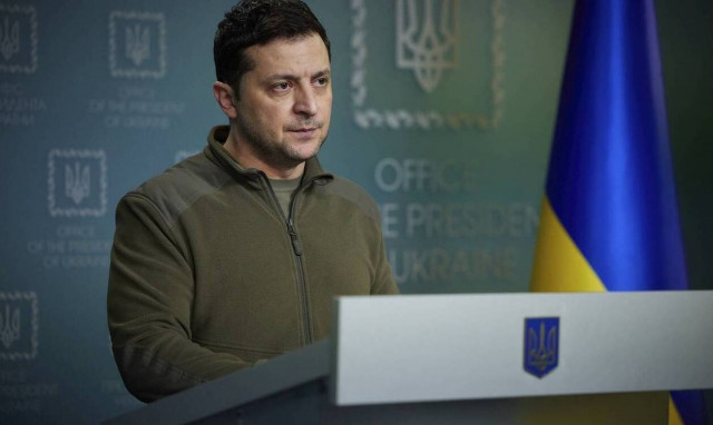 Ζελένσκι: «Δεν θα παραδοθούμε ποτέ - Θα μείνουμε όρθιοι ως το τέλος»