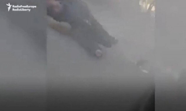 Πόλεμος στην Ουκρανία: Στρατιώτες πυροβόλησαν και σκότωσαν πατέρα - To τράβηξε σε βίντεο ο γιος του