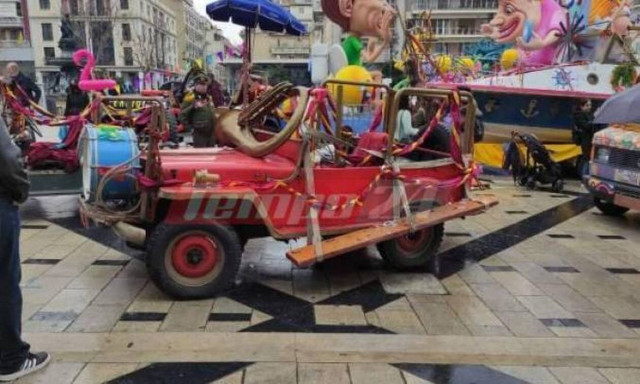 Πάτρα: Η πόλη ζωντάνεψε και πάλι με αποκριάτικους ήχους (pics+vid)