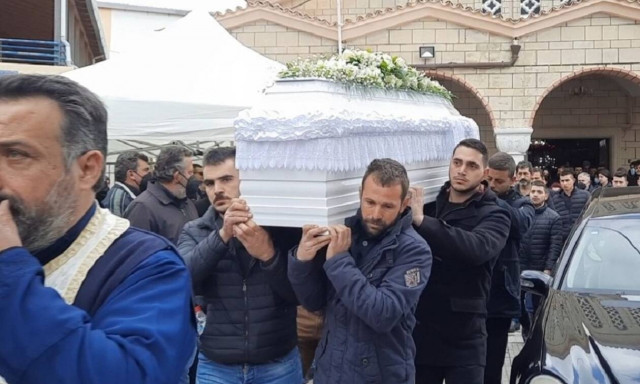 Κρήτη: Ράγισαν καρδιές στην κηδεία του 24χρονου Νίκου (vid)
