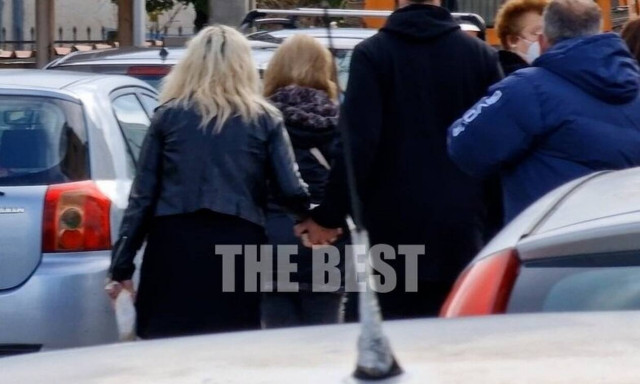 Θάνατος παιδιών στην Πάτρα: Υπό την παρουσία αστυνομίας το μνημόσυνο - Η στάση των γονιών