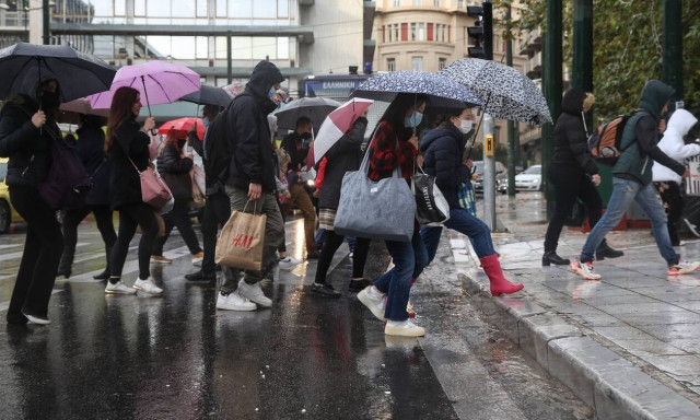 Weather forecast: Clouds, scattered showers on Tuesday