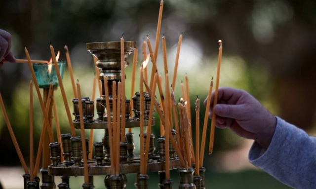 Νεκρά παιδιά στην Πάτρα: Το επεισόδιο στο μνημόσυνο - Παρούσα η ΕΛΑΣ