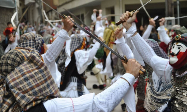 Νάουσα: Πρόστιμο 50.000 ευρώ σε πολιτιστικό σύλλογο για το «Γενίτσαροι και Μπούλες»