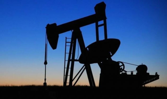 Η εισβολή στην Ουκρανία έβαλε «φωτιά» σε φυσικό αέριο, πετρέλαιο και πρώτες ύλες