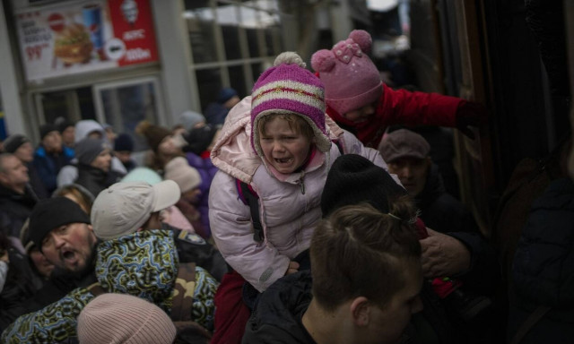 Πόλεμος στην Ουκρανία: Ο πόνος, η αγωνία και η ελπίδα μέσα από τα μάτια των παιδιών
