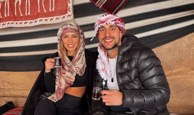 Σάκης Κατσούλης – Μαριαλένα Ρουμελιώτη: Θα ανέβουν τα σκαλιά της εκκλησίας; (video)