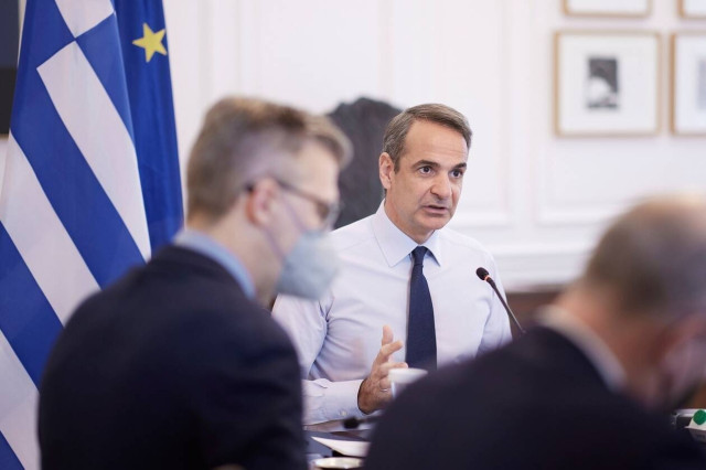 PM Mitsotakis to Cabinet: Support will continue for as long as the crisis in energy continues