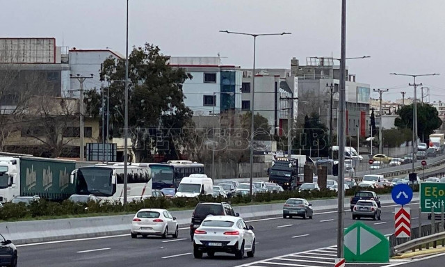 Καιρός τώρα: Ακινητοποιημένοι οδηγοί στην Αθηνών – Λαμίας – Μόνο με αλυσίδες από Αφίδνες και πάνω