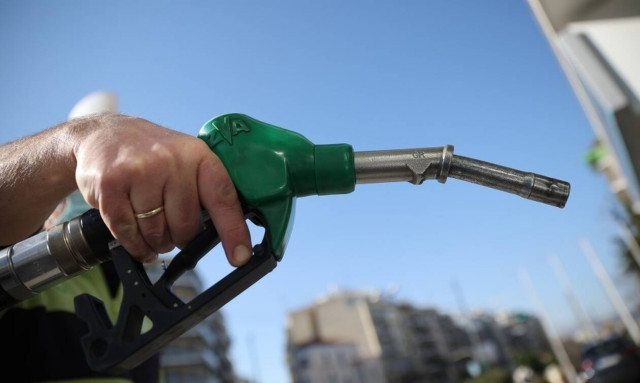 Τούντας στο Newsbomb.gr: Εμπαιγμός η στήριξη για την ακρίβεια στα καύσιμα - Να μειωθούν οι φόροι