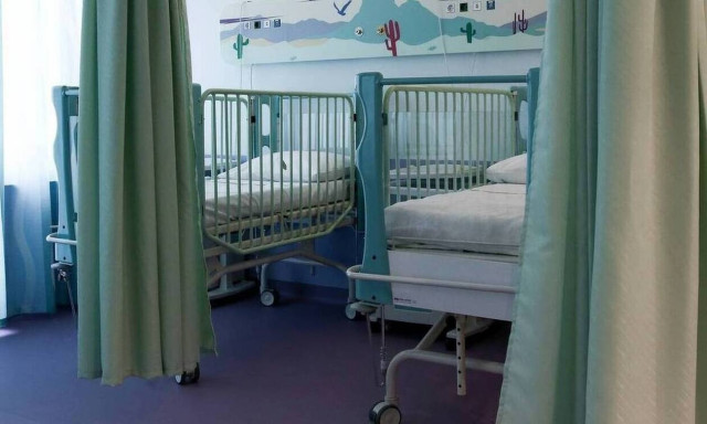 Θάνατος παιδιών στην Πάτρα: «Δεν μπορεί να αποκλειστεί το φαινόμενο του ασφυκτικού θανάτου»