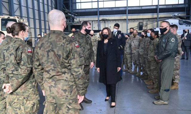 Πόλεμος στην Ουκρανία: Αεροσκάφη των ΗΠΑ στο αεροδρόμιο της Βαρσοβίας