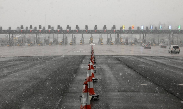 Κακοκαιρία Φίλιππος: Νέο μήνυμα της Πολιτικής Προστασίας -«Αποφεύγουμε μη απαραίτητες μετακινήσεις»