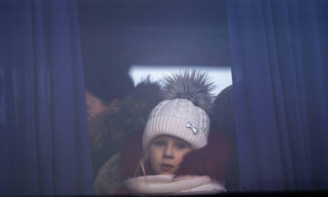 Ουκρανία: Σχεδόν 13.000 άνθρωποι απομακρύνθηκαν το Σάββατο από διάφορες πόλεις της χώρας