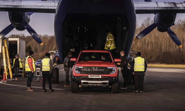 Δείτε το Ford Ranger Raptor πίσω από τις κάμερες (vid)