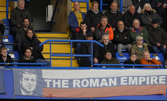 Βρετανική κυβέρνηση κατά φίλων της Τσέλσι: «Ανάρμοστη η στήριξη στον Ρόμαν Αμπράμοβιτς»