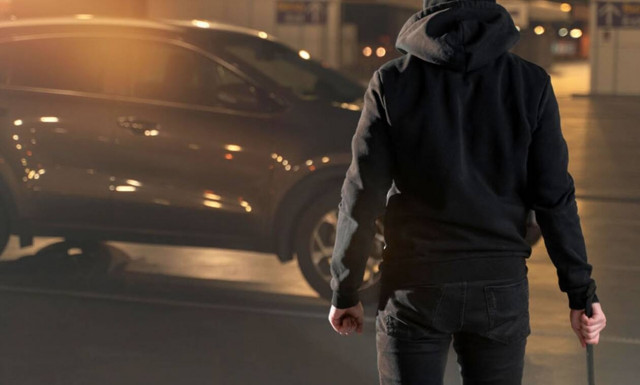 Mάστιγα οι κλοπές αυτοκινήτων σε Αθήνα και Θεσσαλονίκη