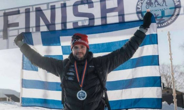 Μάριος Γιαννάκου: Τερμάτισε τα 500χλμ. στην Αρκτική – «Το μεγαλύτερο βάρος είχε η ελληνική σημαία»