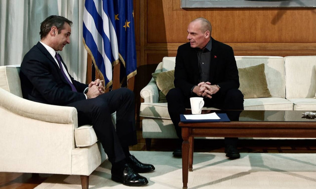 Κυριάκος Μητσοτάκης: Ενημέρωσε τον Βαρουφάκη για τη συνάντηση με Ερντογάν