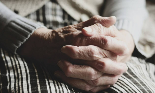 Έρευνα: Αυξημένος κίνδυνος άνοιας και θανάτου για τους ηλικιωμένους με έλλειψη βιταμίνης Β9