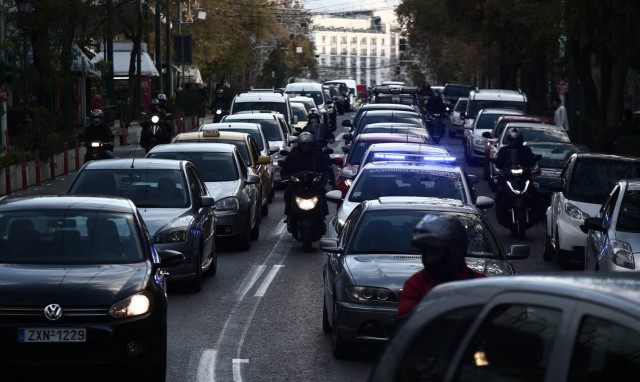 Κίνηση live: Στα «κόκκινα» η Κηφισίας και η άνοδος της εθνικής οδού – Πού εντοπίζονται προβλήματα