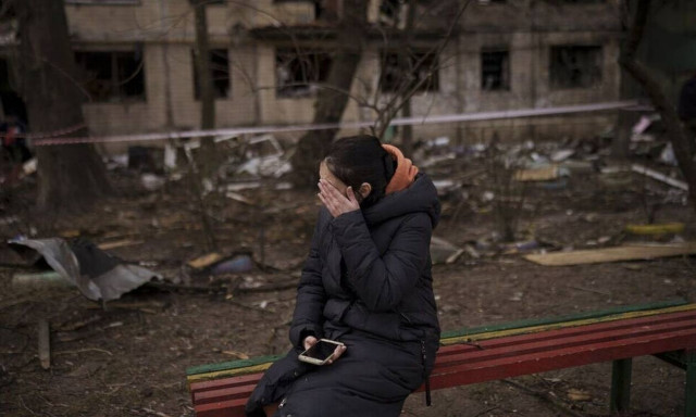 Πόλεμος στην Ουκρανία: O δήμαρχος επιτρέπει σε ΙΧ αυτοκίνητα φύγουν από τη Μαριούπολη