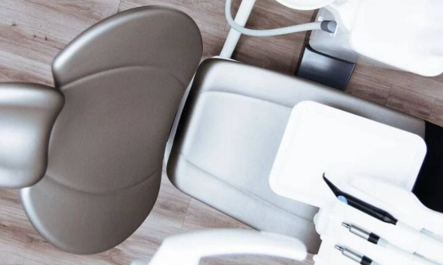 ΗΠΑ: Οδοντίατρος έσπαγε τα δόντια των ασθενών του επίτηδες - «Έβγαλε εκατομμύρια»