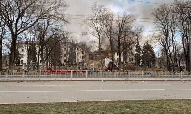 Πόλεμος στην Ουκρανία: Οι ρωσικές δυνάμεις κατέστρεψαν σχολείο - Συνεχίζονται οι βομβαρδισμοί