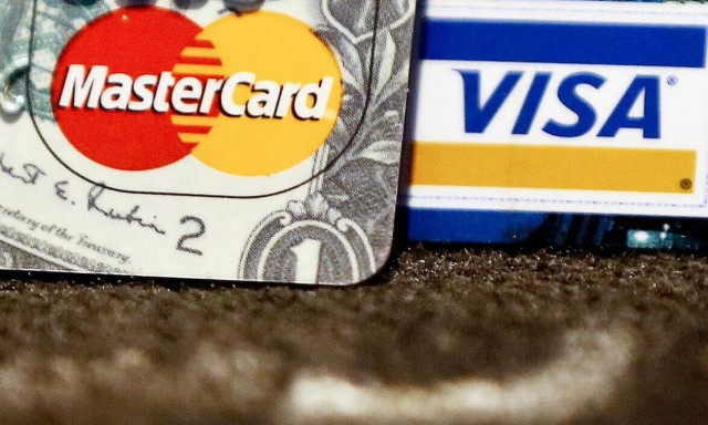 Ρωσία: Η Μόσχα ορίζει αυστηρούς κανόνες για τους ξένους που θέλουν να κάνουν συναλλαγές